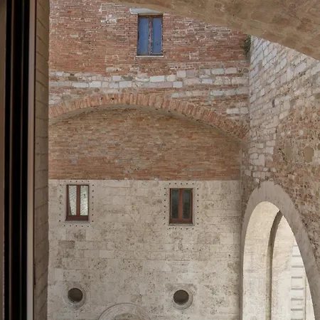 La Dell'arco - San Pietro Arch - Italywego