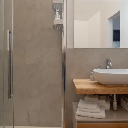 La Dell'arco - New One Bedroom - Italywego